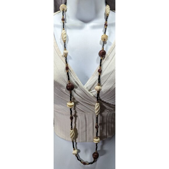 Vintage Chunky Brown Cream And Black Beaded Necklace - Picture 2 of 4